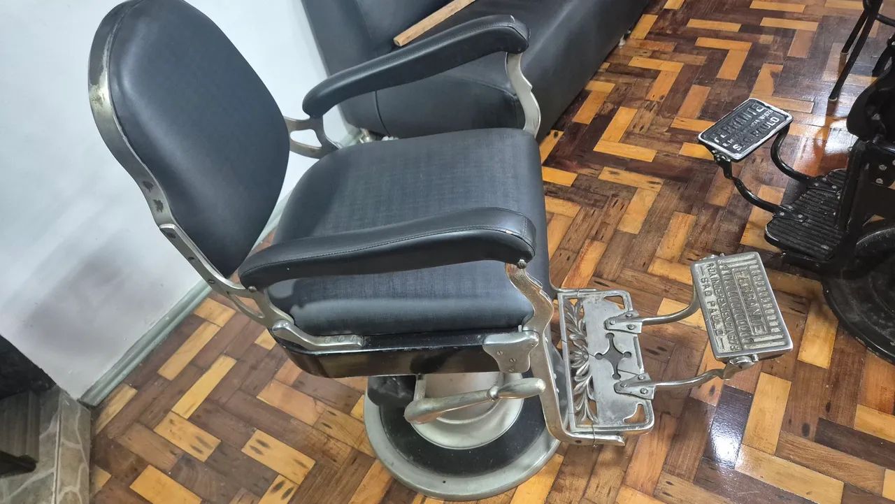 Cadeira de Barbearia  Ferrante - Modelo Clássico - Foto 2