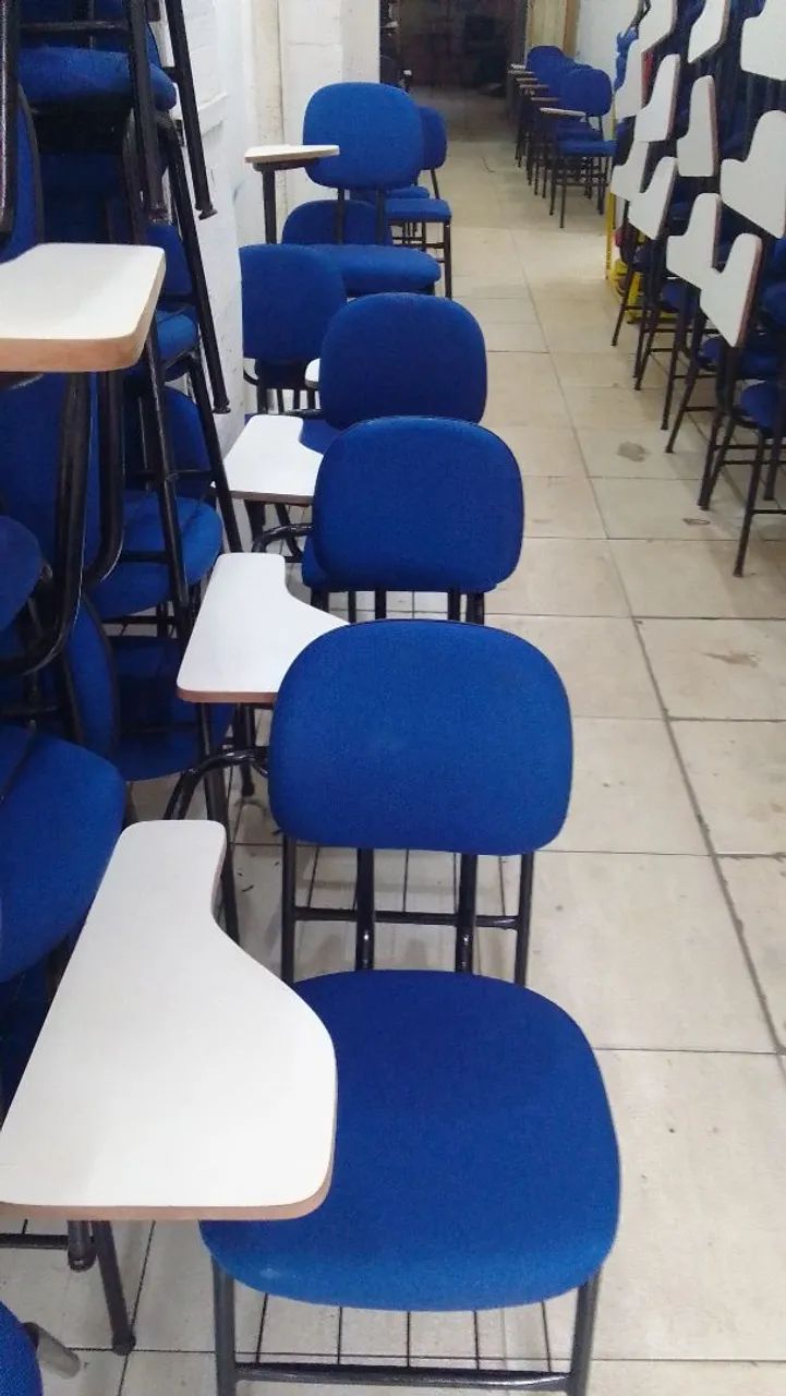 Cadeiras universitárias com prancheta - Foto 3