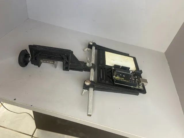 ? Suporte de Placa PCB Ajustável - Base para Manutenção (Sem Placa) - Foto 4