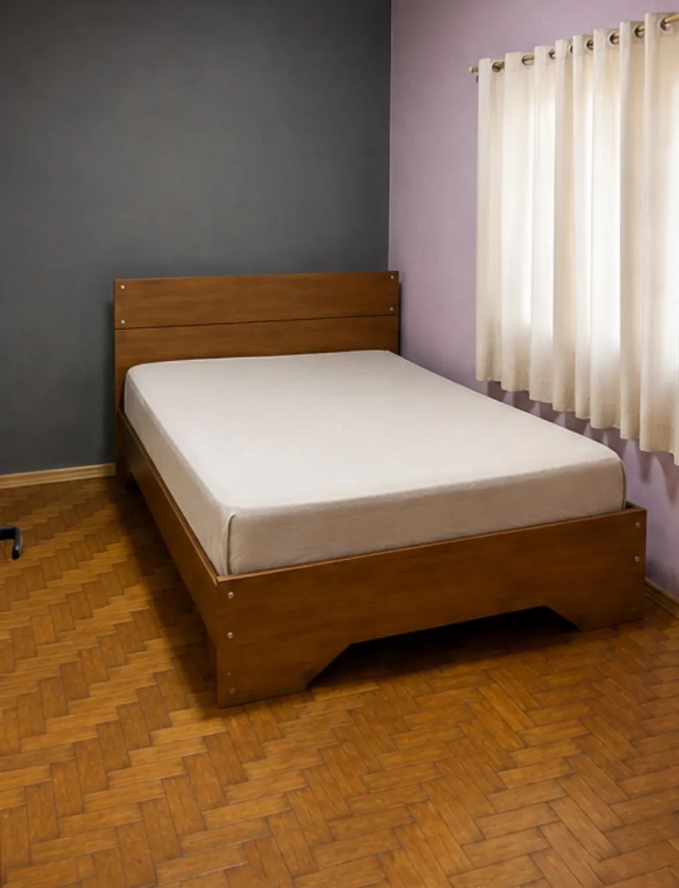 VENDO CAMA DE CASAL DE MADEIRA  