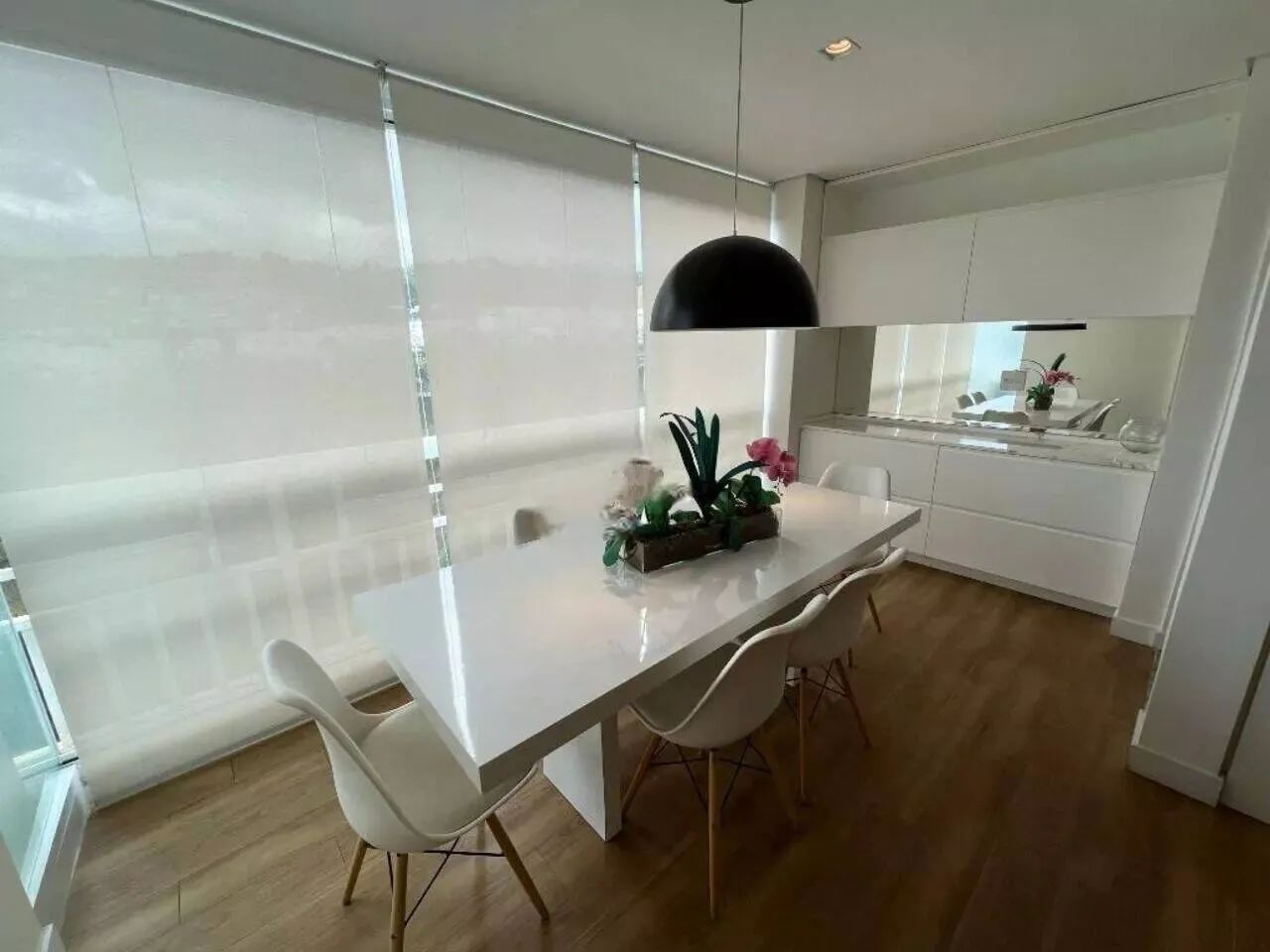 Apartamento impecável, mobiliado e decorado, pronto para morar! - Foto 3