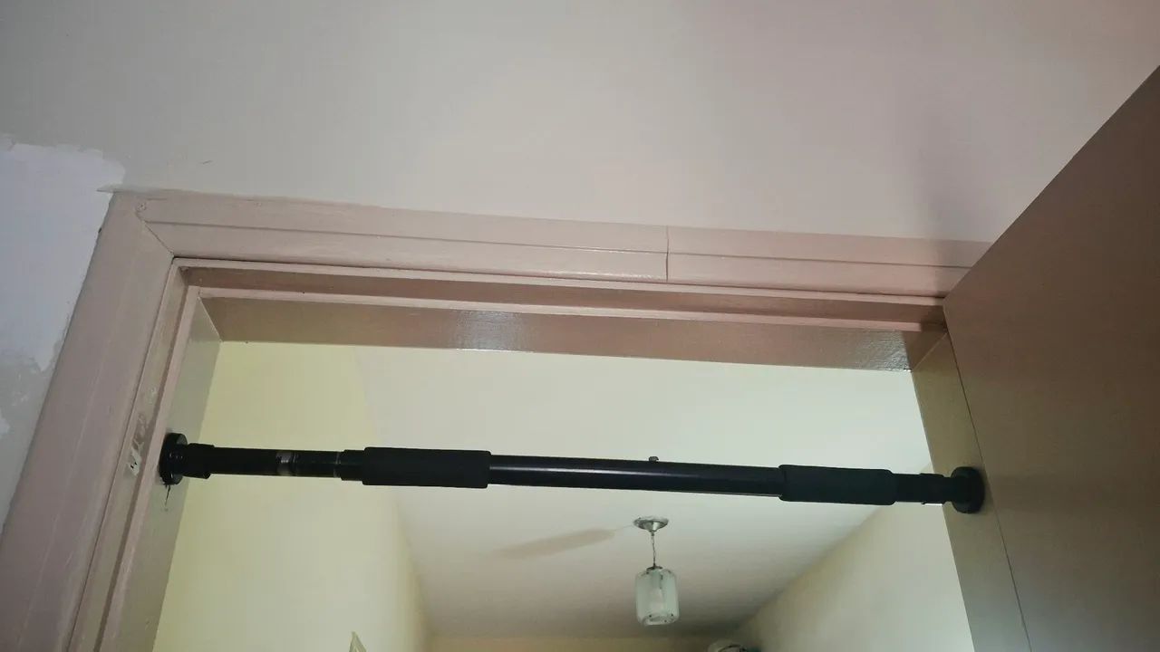 Barra de exercicio de porta ajustável - Foto 2