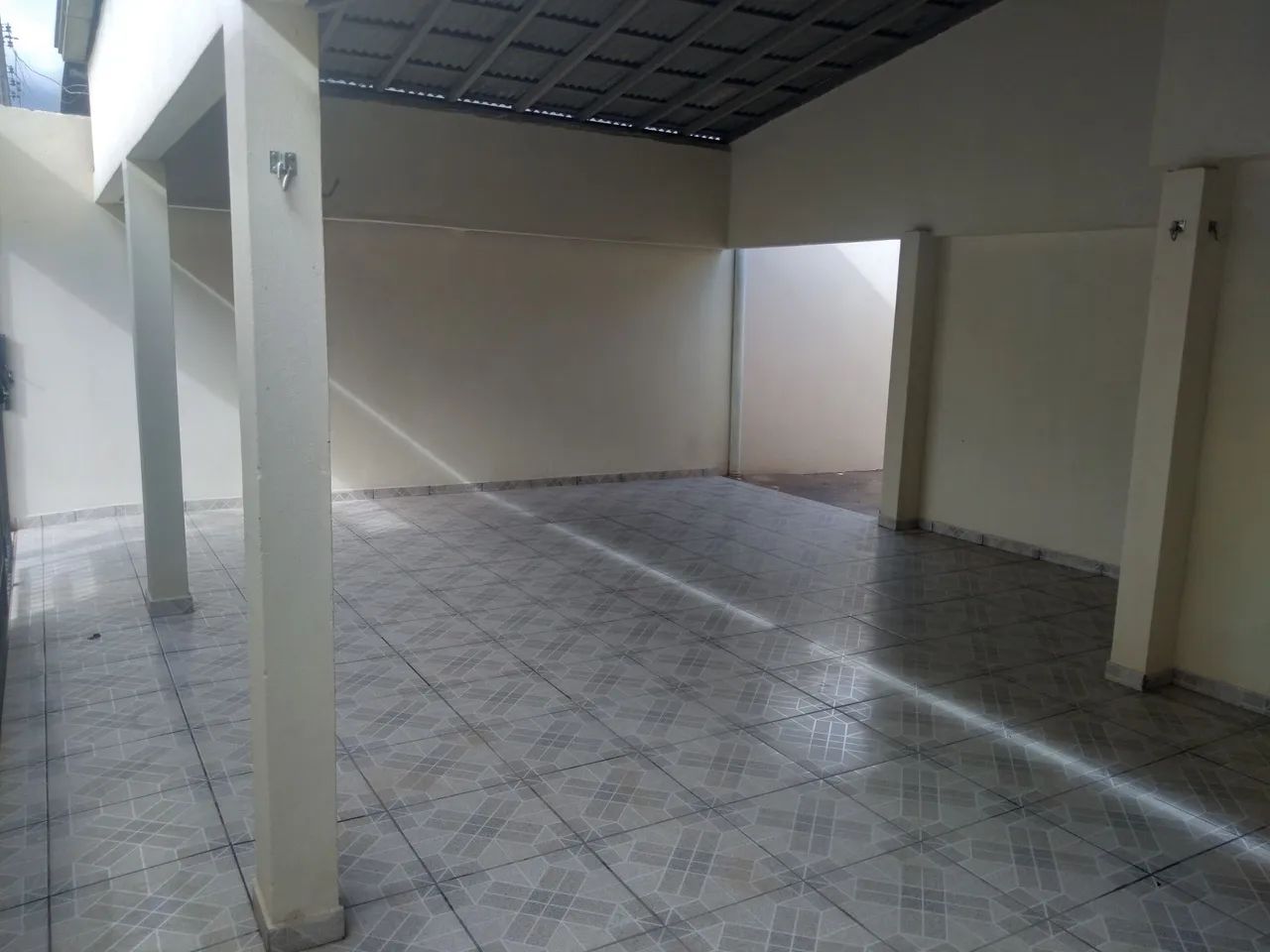 Aluga se casa com garagem - Foto 3