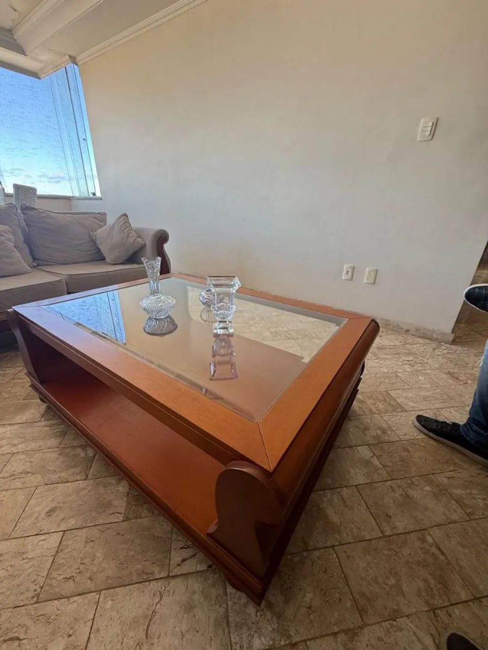 Mesa de centro com tampo de vidro - Foto 2