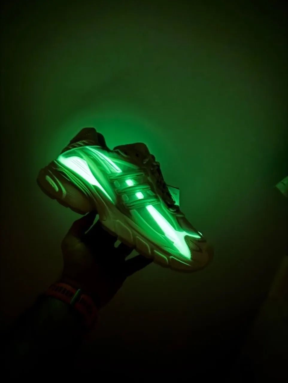 Adistar Jellyfish Chalk White x Pharrell Williams - Foto 5
