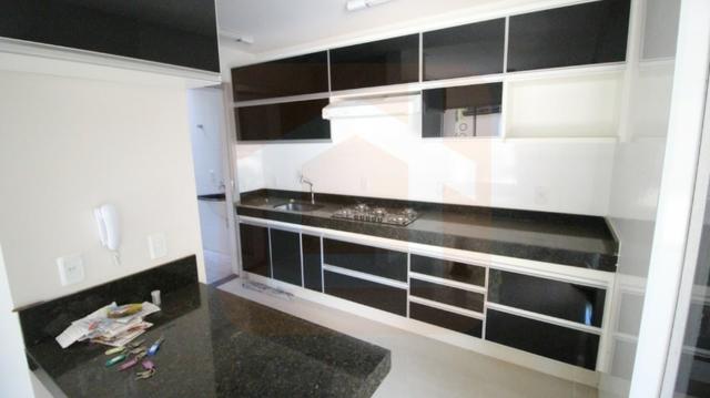 Sobrado - Condomínio Fechado - 3 Qts com Suíte c/ armários na cozinha e cooktop - Foto 4