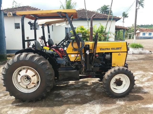 Valtra trator 785 4x4