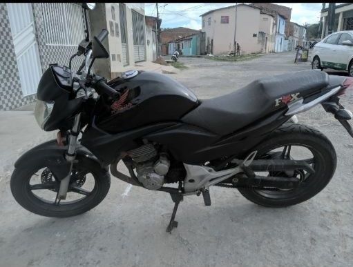 CB 300  CONSERVADA 