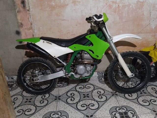 MOTO DE TRILHA