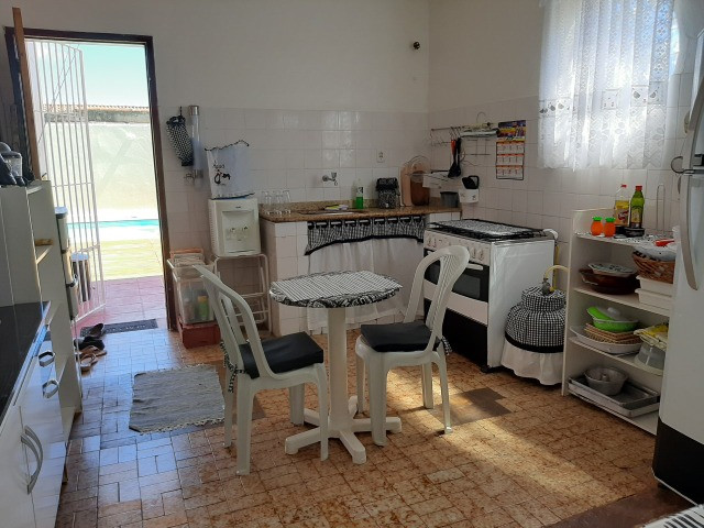 Casa Temporada em Araruama, 03 quartos, piscina e churrasqueira - Foto 8