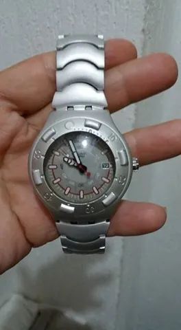 Relógio Swatch Irony Scuba Aluminium, unissex.