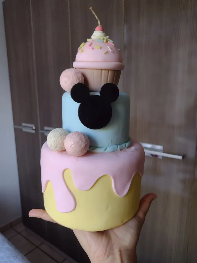 BOLO do MICKEY MOUSE: 50 Modelos e Como Fazer  Bolo barbie, Bolo de  aniversário da barbie, Bolos de aniversário gato