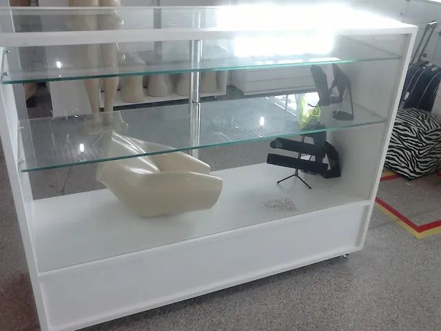 Balcão expositor para loja