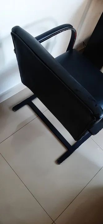 Cadeira Preta Tipo Brun - Foto 5