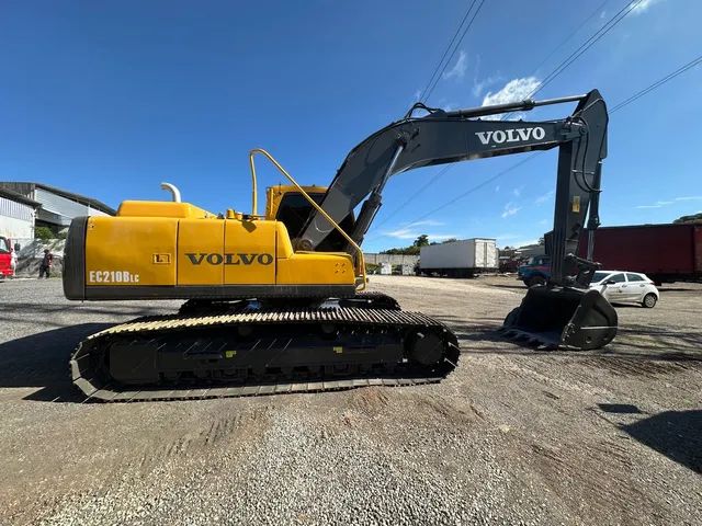 Escavadeira Volvo EC210 2010 Impecável  - Foto 5