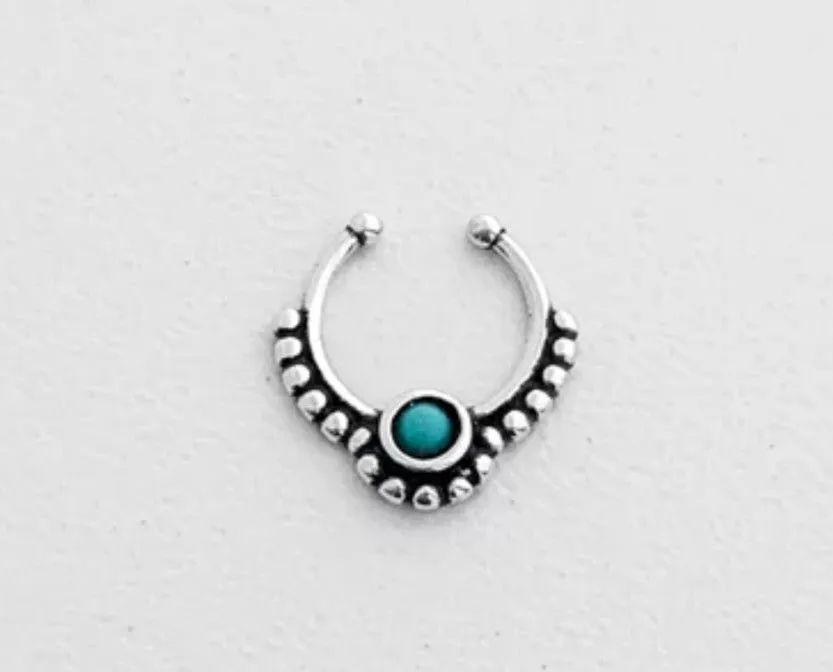 Piercing em prata 925 com pedra turquesa