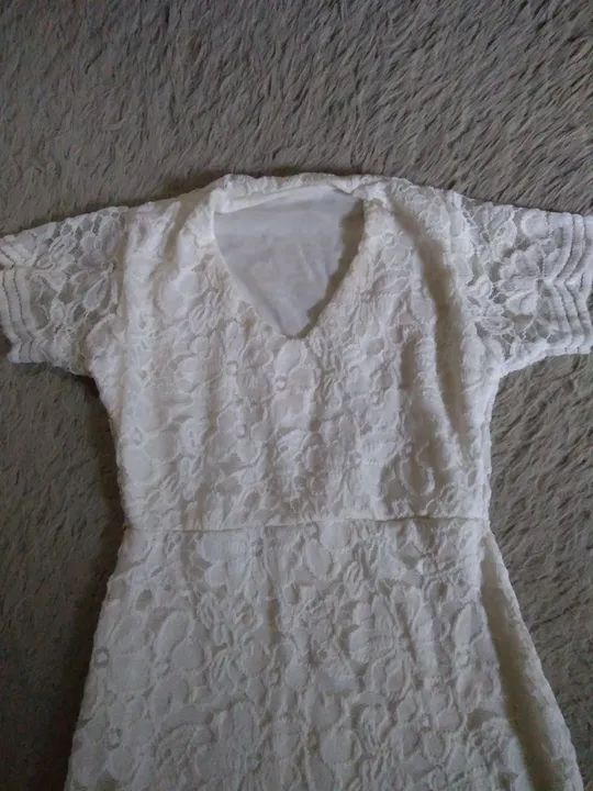 Vestido Branco de renda. - Foto 2
