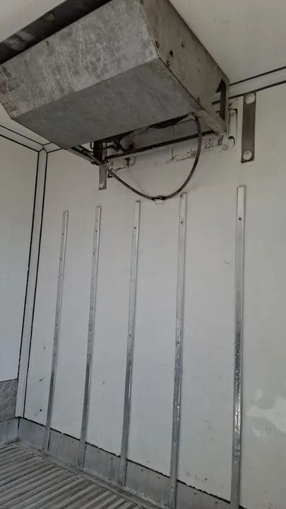 Baú refrigerado 5mts 2022/23 com aparelho  - Foto 6