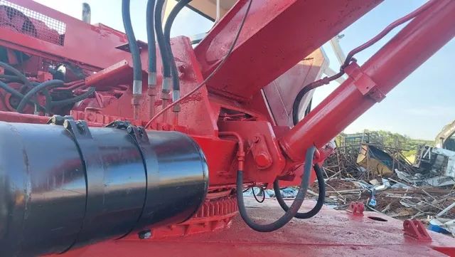escavadeira poclain ly 80 de pneus com eletro imã - Foto 5