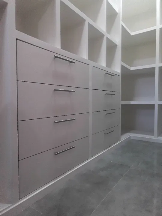 Closet Guarda Roupas planejados em DRYWALL
