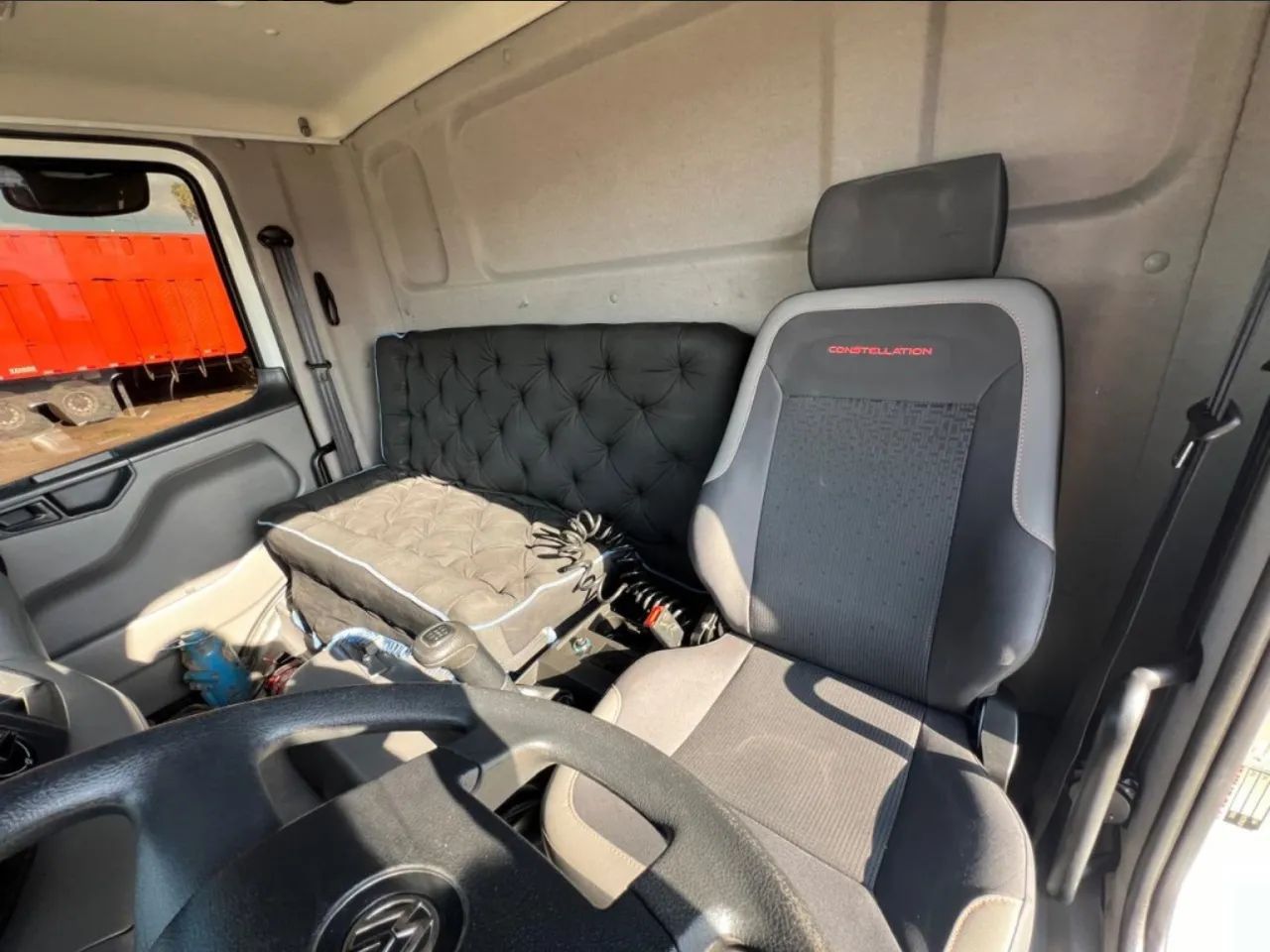 VW 24.280 ano 2022, 6x2 e baú refrigerado, em SP - Foto 5