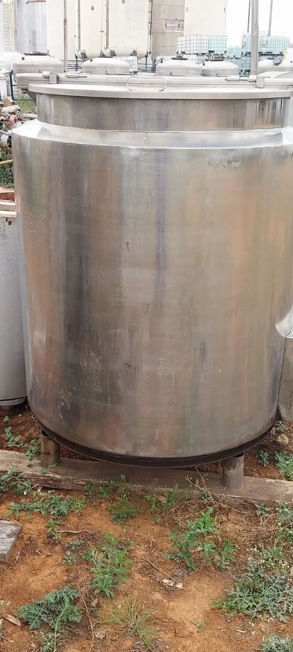 TANQUE EM AÇO INÓX POLIDO CAP. 600LTS