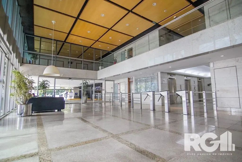 Conjunto de 165 m² mobiliado, com ar central, salas de reuniões, divisórias, bancadas com  - Foto 3