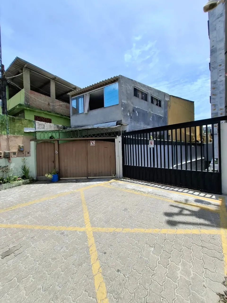 Imóvel para venda tem 100 metros quadrados com 2 quartos em Centro - Arraial do Cabo - RJ