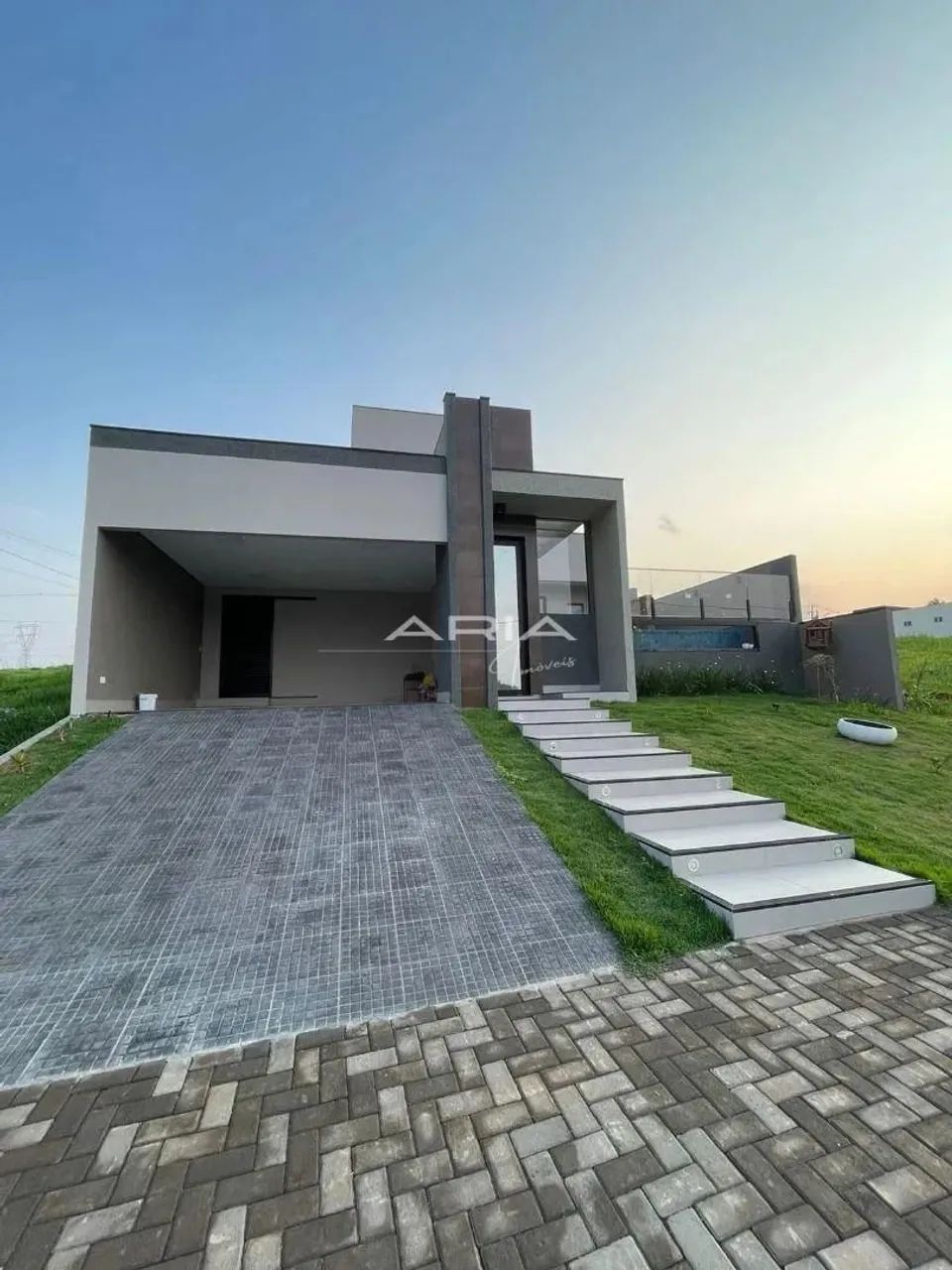 Casa com 3 dormitórios à venda, 2 vagas e 178 m - Jardim Tarobá - Cambé PR - Foto 3