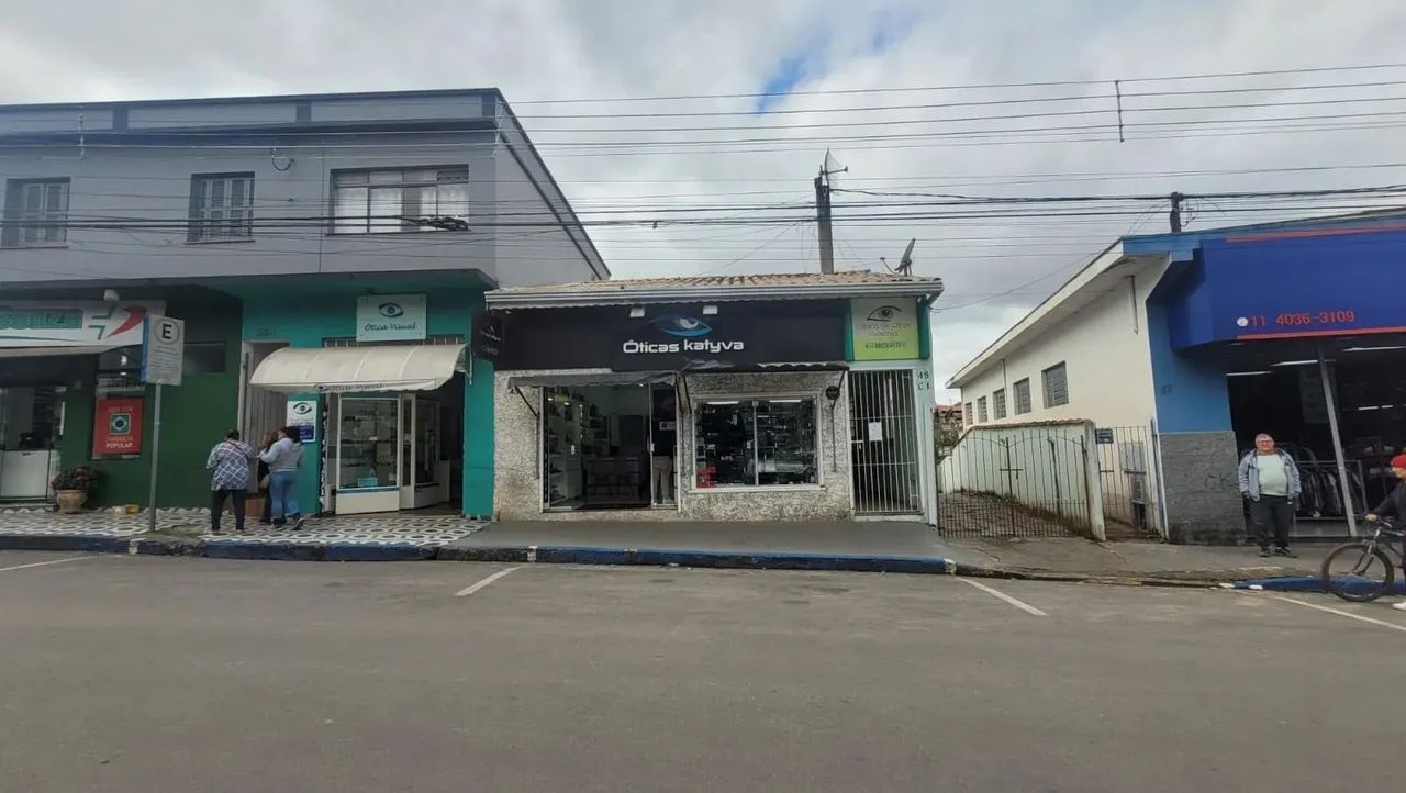Terreno à venda no centro de Piracaia, próximo aos bancos, padaria, farmácias e supermecad