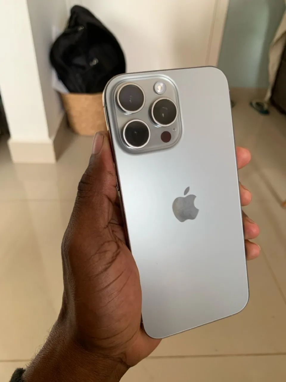 iPhone 16 pro max titanium - Foto 2