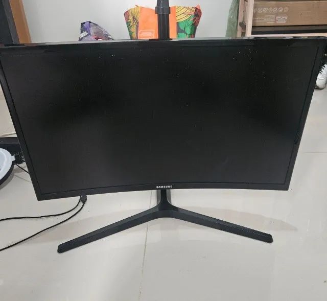 MONITOR CURVO SAMSUNG 144HZ 24 POLEGADAS VA FREESYNC