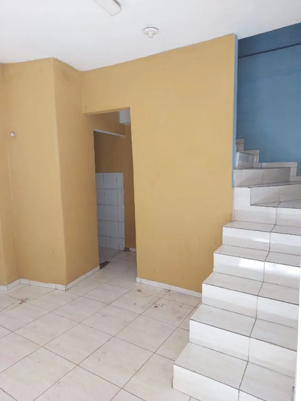 Aluga-se Kitnet próximo ao Midway