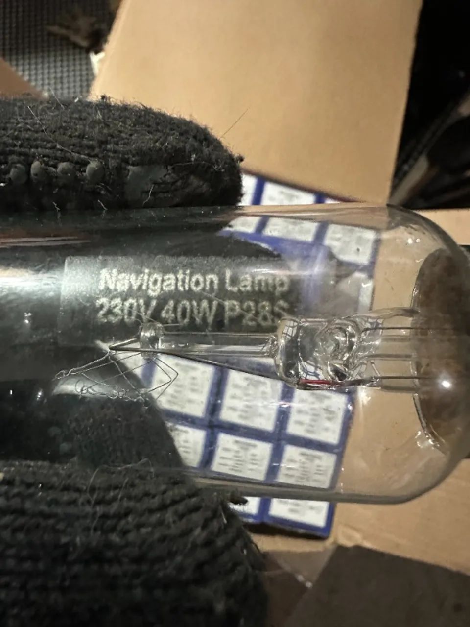 Lâmpada navegação 60W P28S 220v