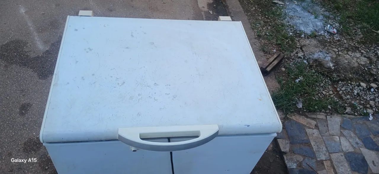 Freezer 1 tampa funcionando perfeitamente entrego!!! - Foto 2