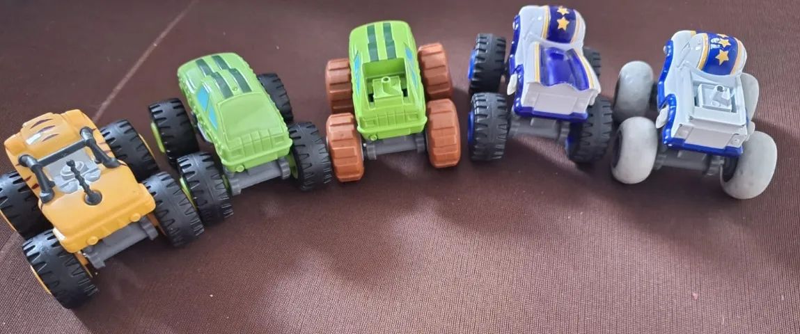 Brinquedo Carrinhos Coleção Blaze And Monster Machines - Foto 5