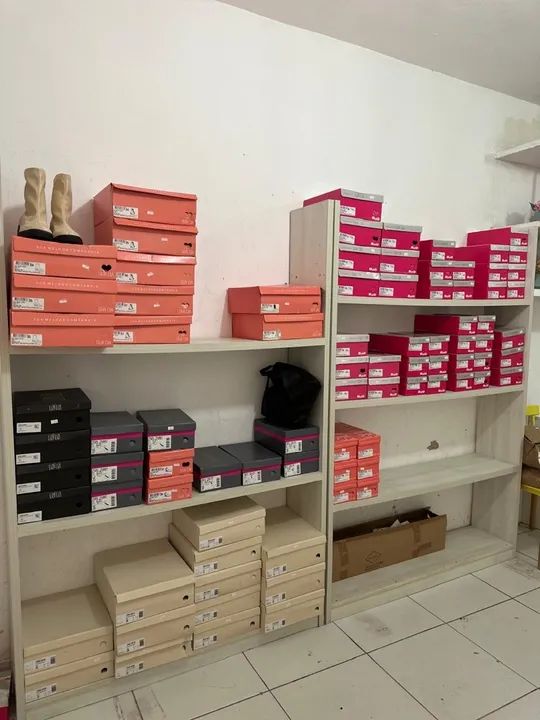 Prateleiras de parede para organização - Foto 5