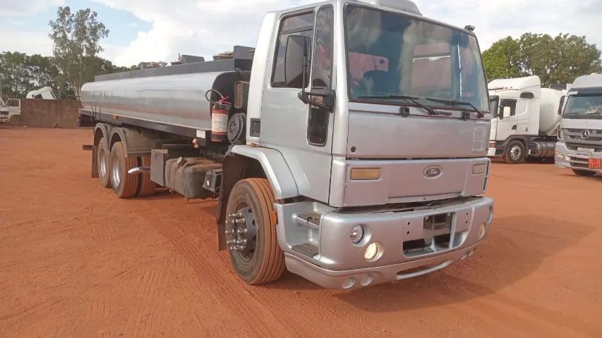 FORD CARGO 2422 TANQUE - Foto 5