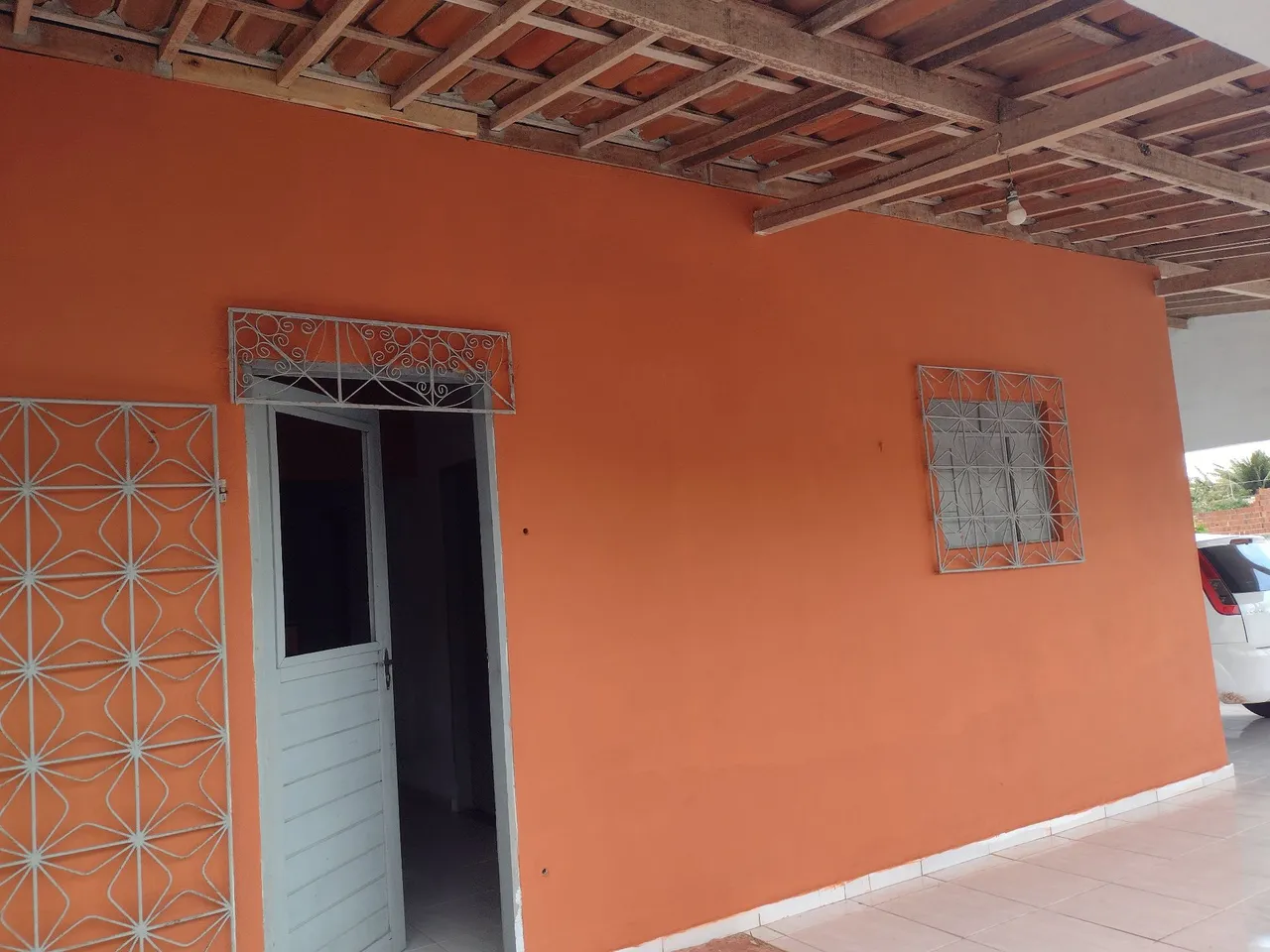 Vende-se esta casa com tudos os móveis dentro