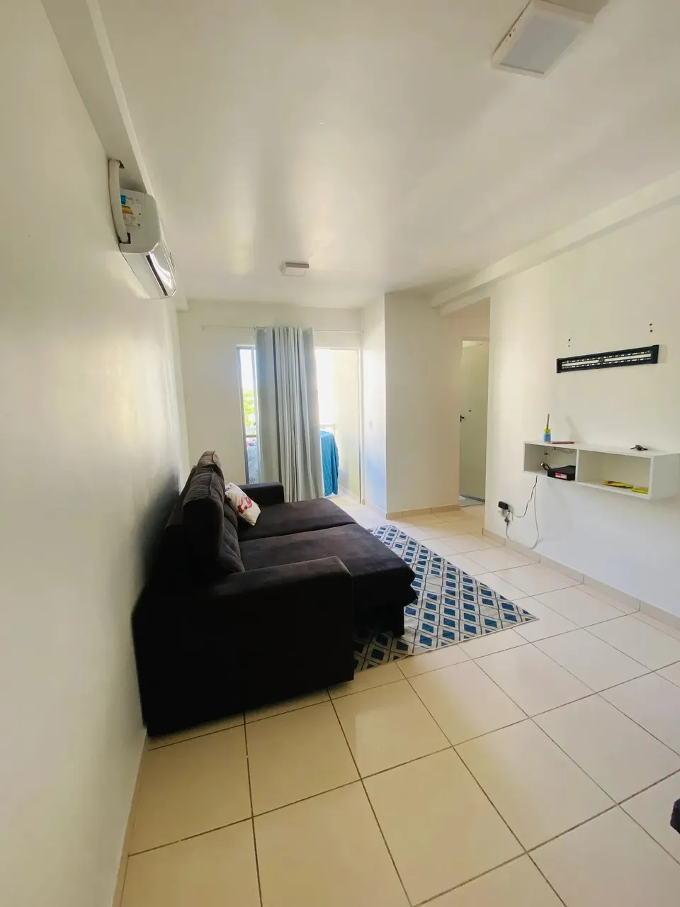 Alugo este apartamento semi mobiliado no turim ponta negra