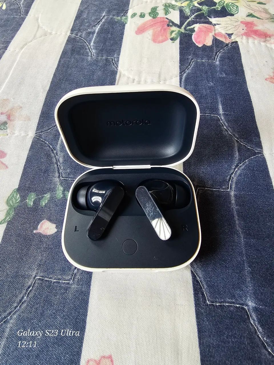 Moto Buds64306046367361121