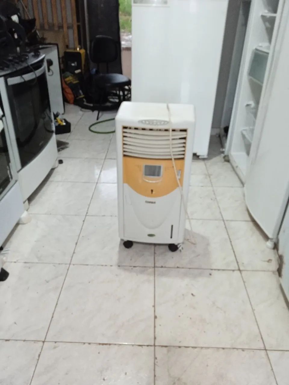 Climatizador cônsul quente e frio  - Foto 4