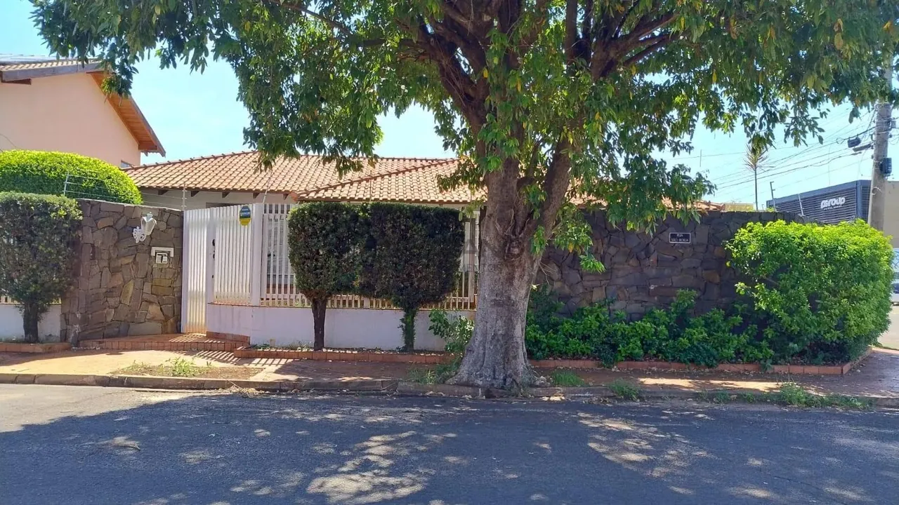 Excelente Casa Térrea à Venda ou Locação no Vila Rica