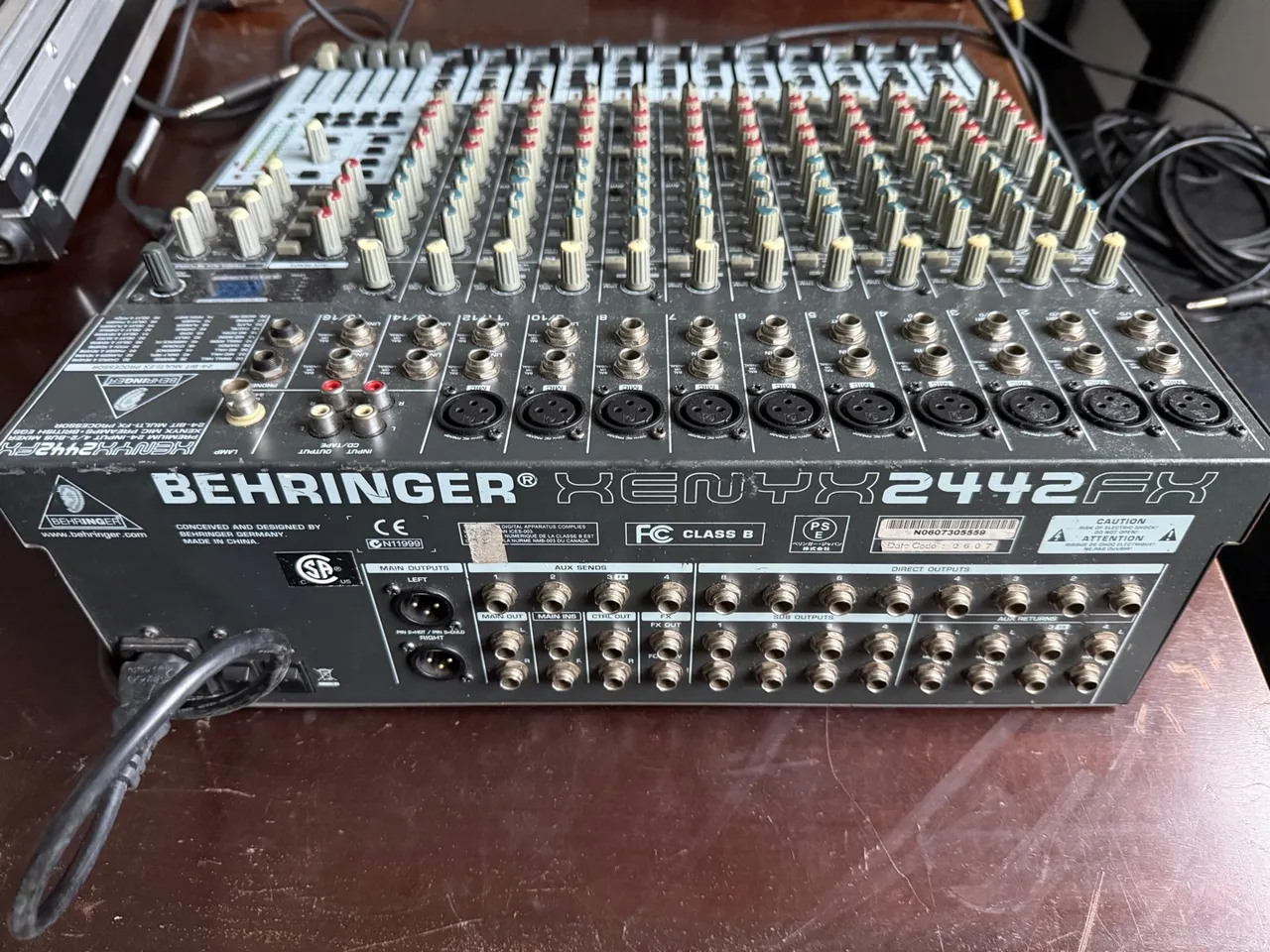 Behringer ベリンガー公式ホームページ - 製品一覧 - V2 RX1202FX まとめ売り MACKIE その他