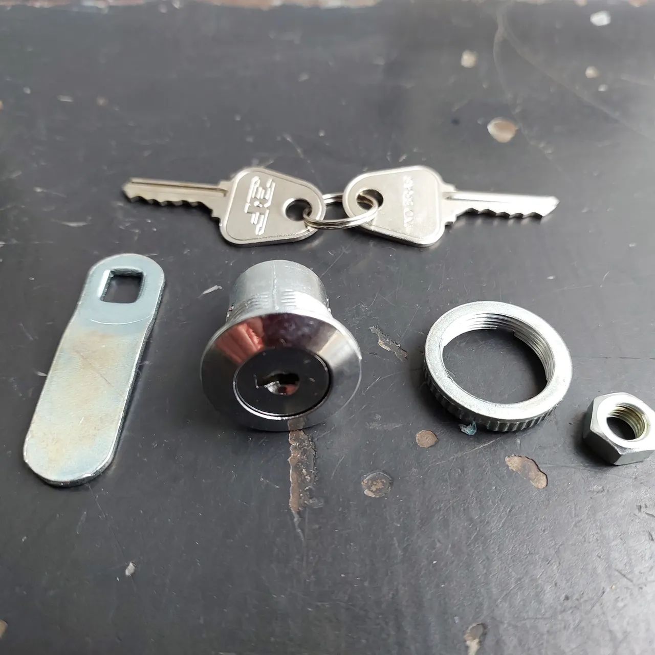 Fechadura para armario de aço  - Foto 5