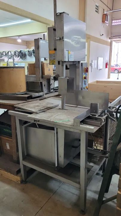 Máquina serra fita Hobart