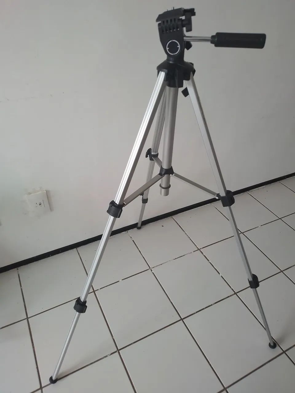 Tripé para Câmera - Excelente Estado