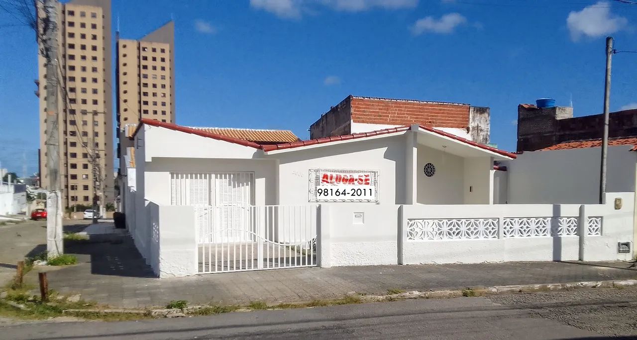 ALUGO CASA EM CANDELÁRIA EM ÓTIMA LOCALIZAÇÃO - Foto 2