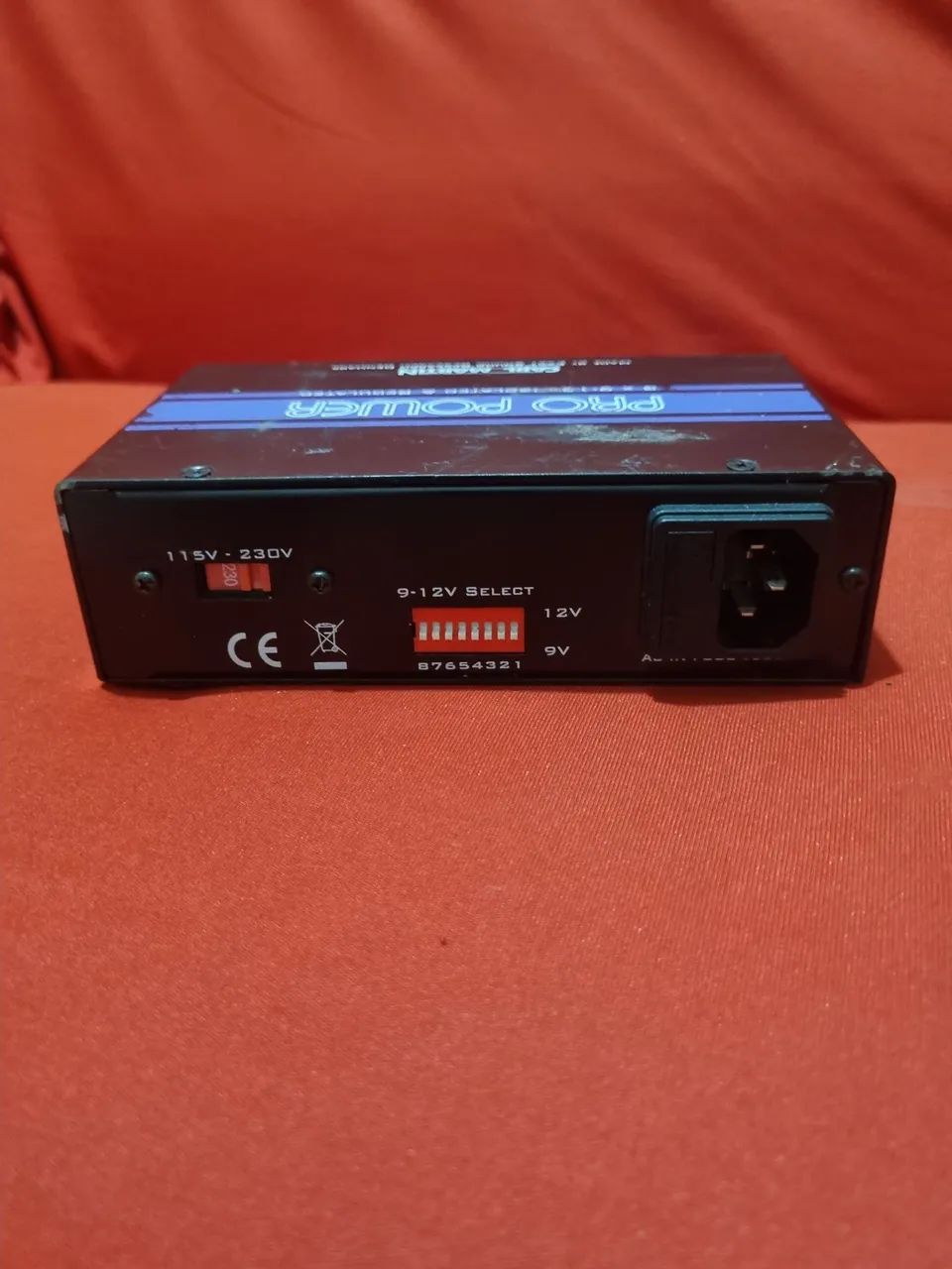 Fonte de Alimentação Carl Martin Pro Power 3x9-12V - Foto 3