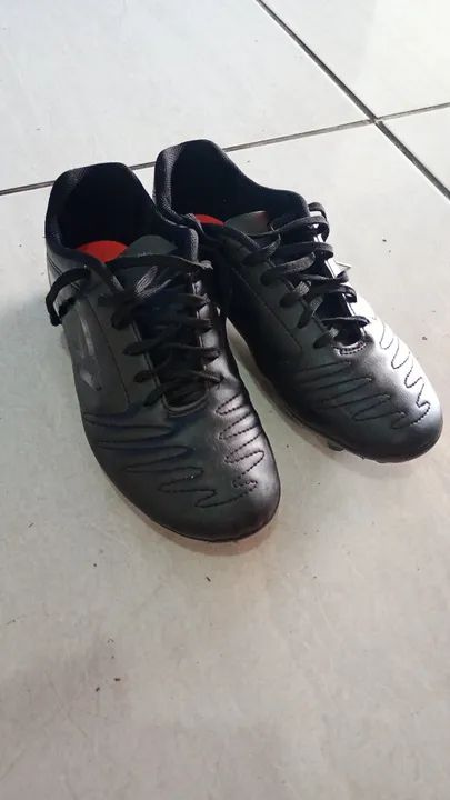 Chuteira Campo Umbro N° 39